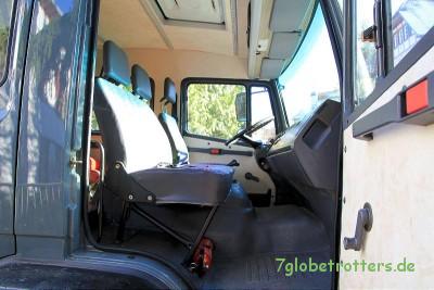 ᐅ Ausbau der LKW-Doppelkabine mit 7 Sitzplätzen und 2 Schlafliegen