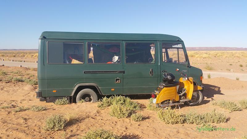Erster Wüsteneinsatz des MB 711 D als Renntransporter ohne Allrad in Marokko