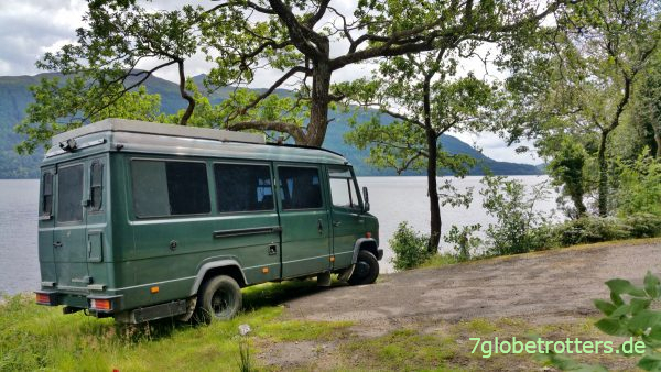 Mercedes 711 am Loch Lomond in Schottland