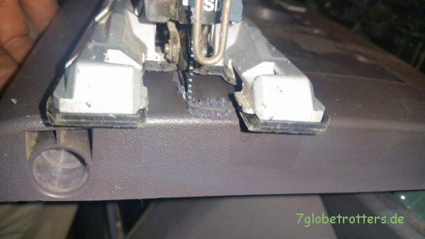 Ein Loch im Armaturenbrett für das Bedienteil der Standheizung