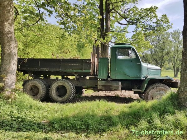 praga V35 camion Praga-V3S-M1-6x6-Pritsche-600x450