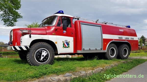 Tatra 148 6x6 Großtanklöschfahrzeug GTLF 32