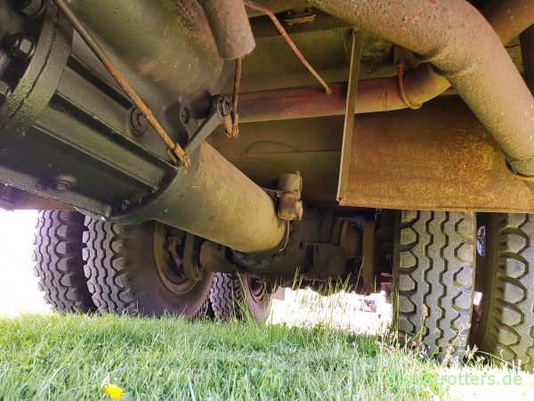 Tatra 148 6x6 Zentralrohrrahmen und Achsaufhängung