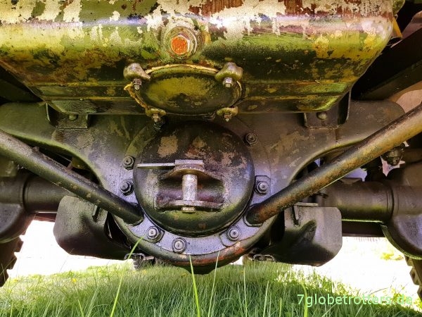 Tatra 148 6x6 Zentralrohrrahmen und Achsaufhängung Vorderachse