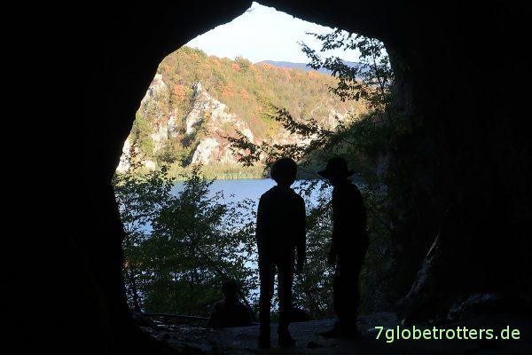 Blick aus der Schatzhöhle am Silbersee (Jezero Kaluderovac)