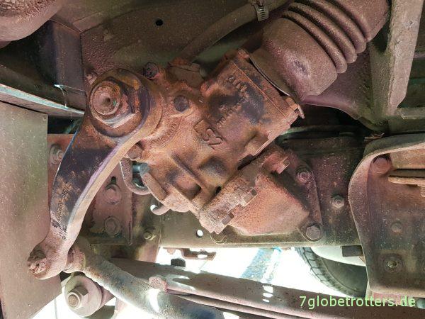 Mercedes T2: Kugelköpfe abschmieren, Spurstange und Lenkung prüfen