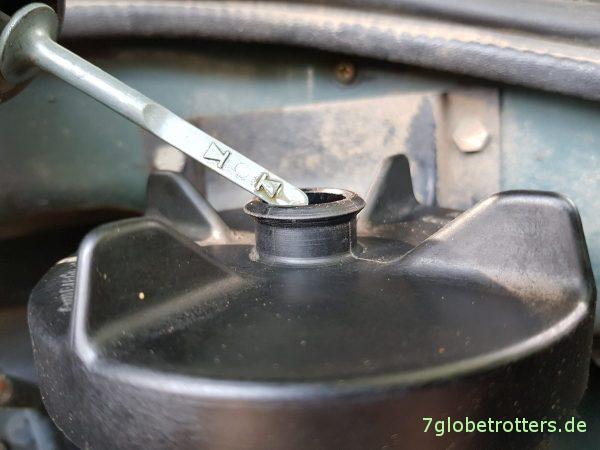 Mercedes T2: Kugelköpfe abschmieren, Spurstange und Lenkung prüfen