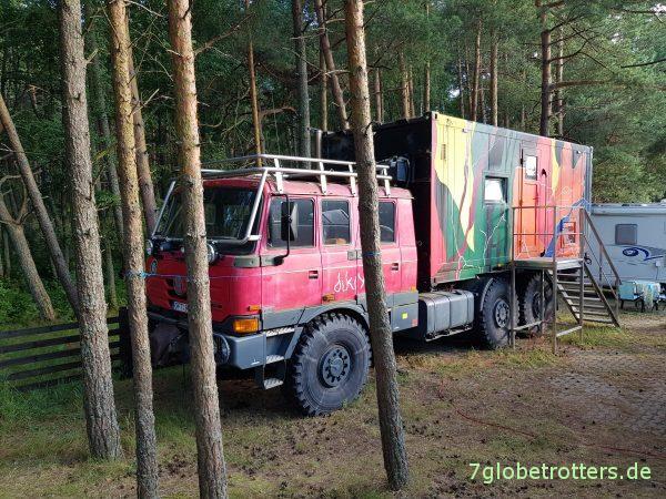 Tatra 815 6x6 auf dem Campingplatz Nida / Nidos Kempingas