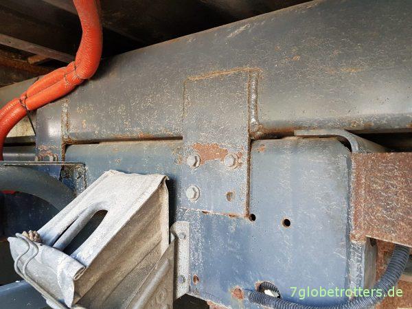 Befestigung des Hilfsrahmens am Tatra 815 6x6 / T815-5 FORCE