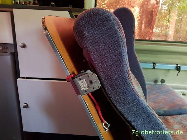 Beim Umbau der Sitzgruppe zum Doppelbett wird im Wohnmobil die Matratze feucht. Lösung ist eine unterlüftete Wohnmobilmatratze.