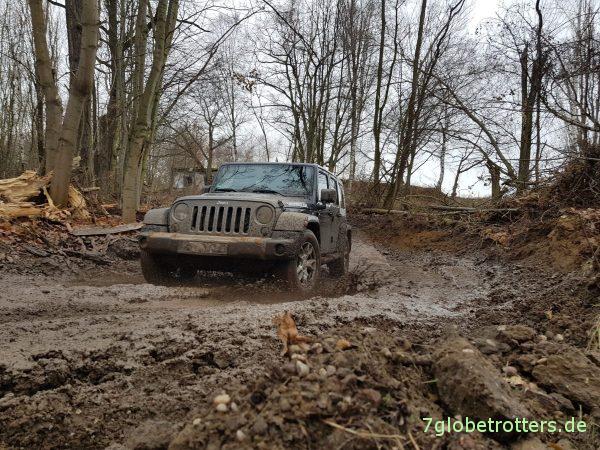 Jeep Nikolaus Trail 2018 - Wrangler ohne Allrad im Schlamm
