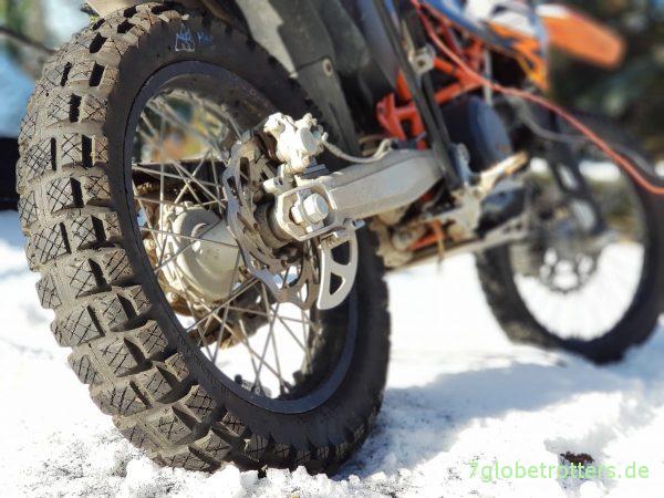 MPT-Reifen als Winterreifen selbst seipen. Auf KTM und Expeditionsmobil. 