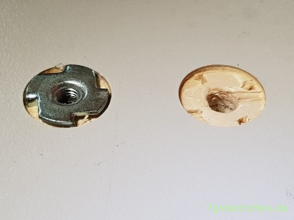 Befestigung von Möbeln mit Einschlagmuttern