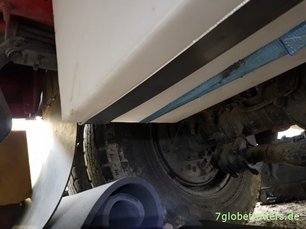 Zusatzwassertank unter dem Wohnmobil nachrüsten am Mercedes T2N
