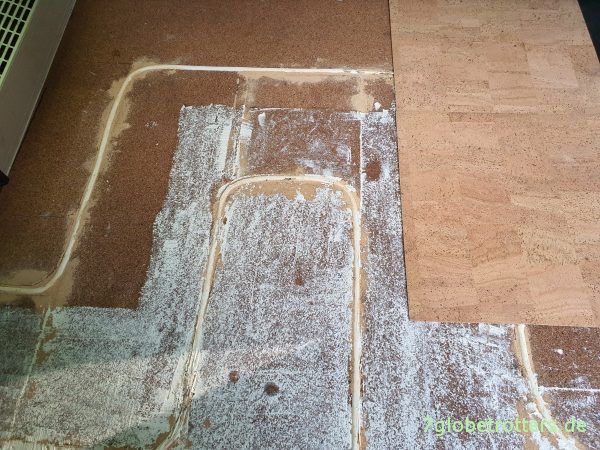 Corkoleum auf der Fußbodenheizung im Wohnmobil verkleben