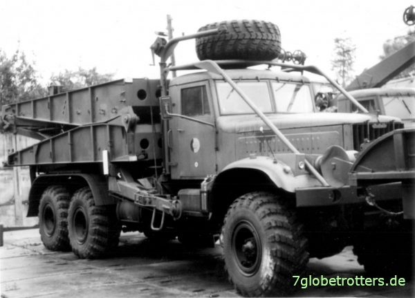 KrAZ-255 TMM-3 Schwere Mechanisierte Begleitbrücke