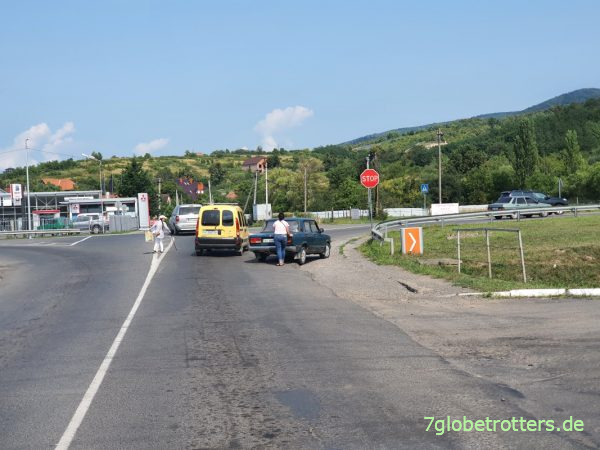 Lange Wartezeit am Grenzübergang Ukraine-Slowakei bei Uschgorod