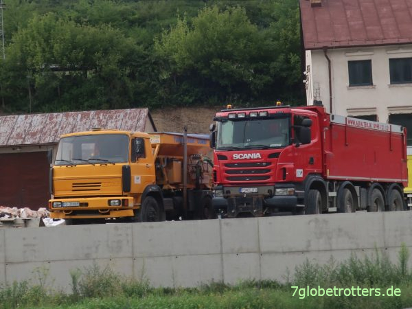 Über die Slowakei und Ungarn nach Rumänien: Corona-Grenzstau in Petea