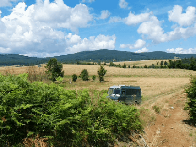 Mercedes 711 ohne Allrad Offroad in den Karpaten