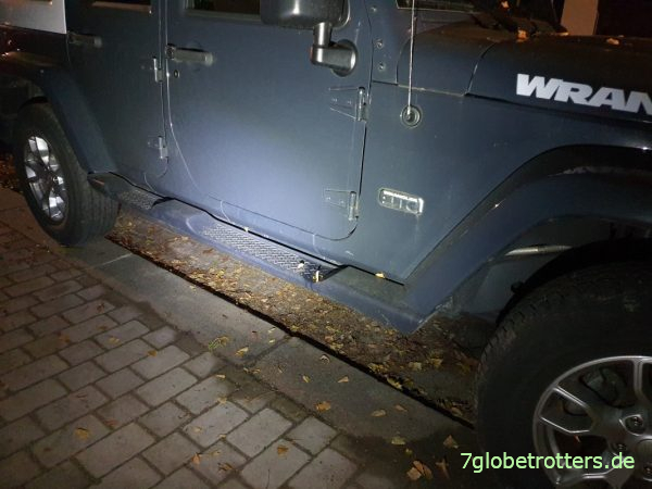 Anleitung Ausbau Tankschutzwanne / Unterfahrschutz / Skid Plate für den Kunststofftank am Jeep Wrangler JKU