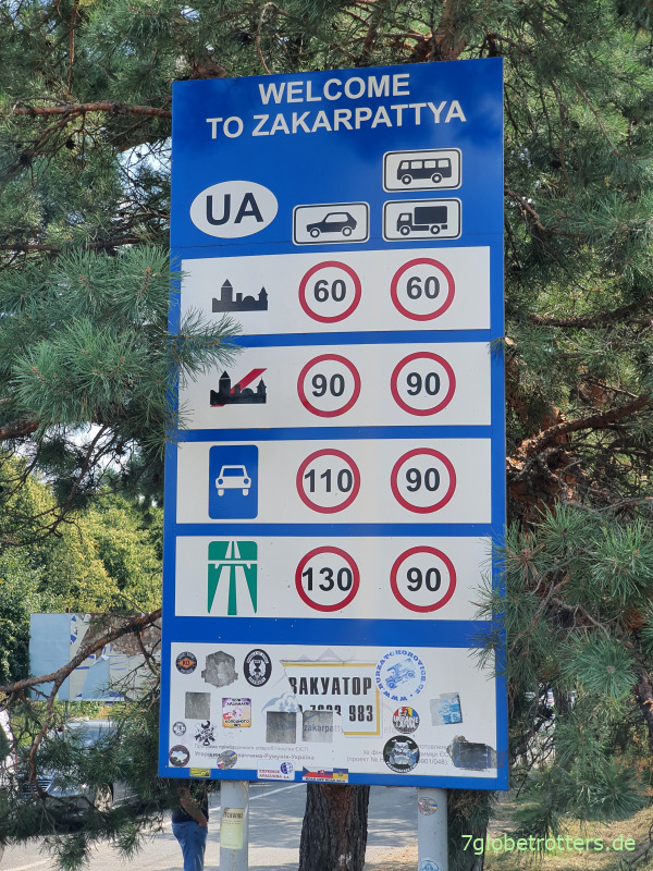Verkehrsregeln und Ukraine-Reiseführer