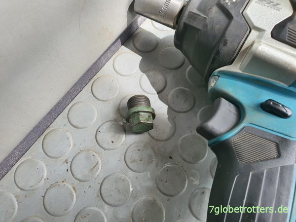 Ablassschraube am Ölkühler OM364 A ohne Dichtring