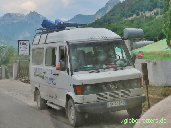 Albanien: Straße aus dem Boga-Tal über den Thore-Pass nach Theth
