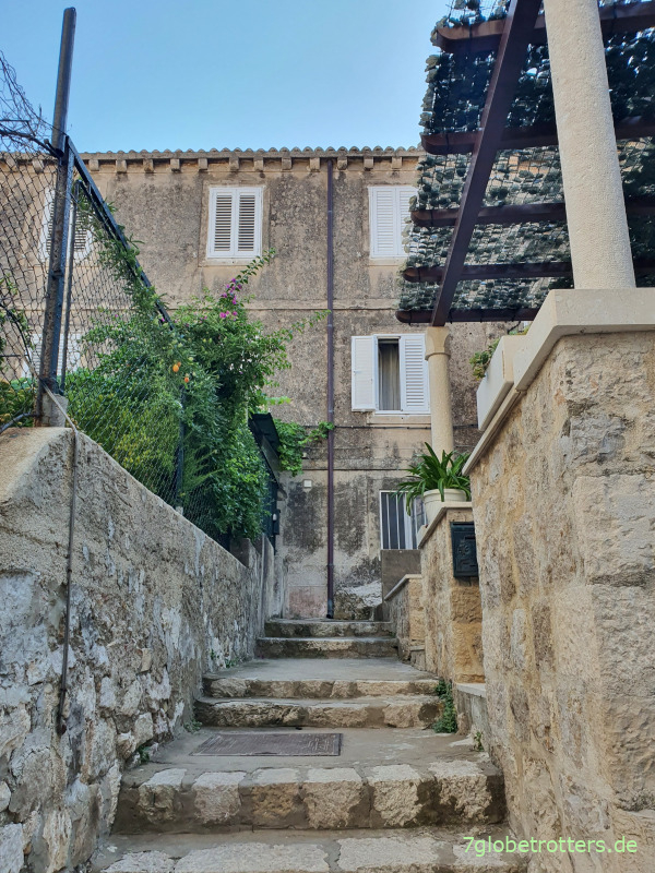 Stadttor auf eigene Faust durch die Hinterhöfe von Dubrovnik