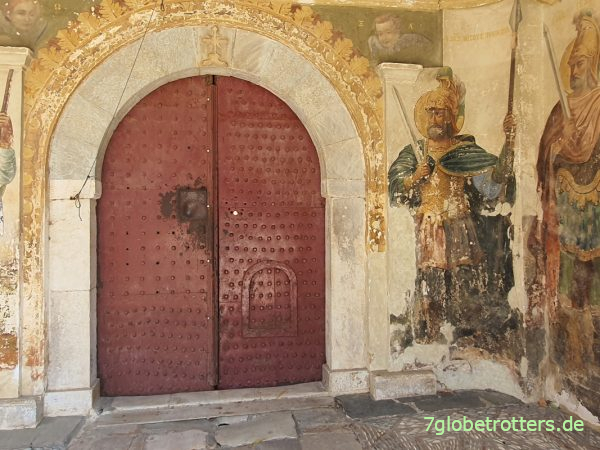 Verschlossenes Tor vom Kloster Esfigmenou