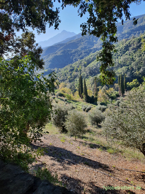 Blick vom Pilgerpfad zum Mount Athos