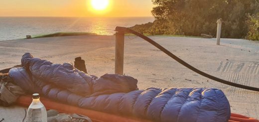 Ultraleichte Trekking-Ausrüstung mit Packliste für Athos