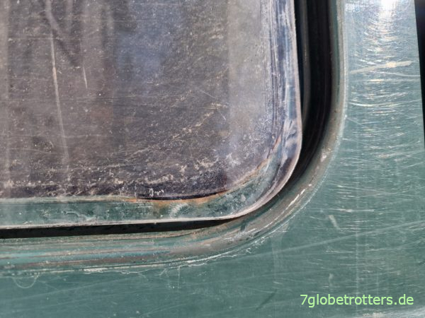 Abweichende Radien Lexanscheibe und Fensterrahmen Mercedes 711