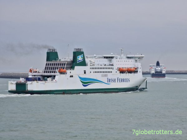 Mit Wohnmobil auf der Fähre nach Irland, Irish Ferrys im Hafen Calais