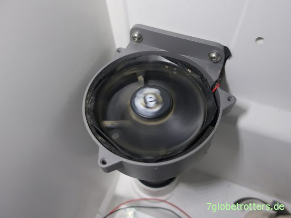 24-V-PC-Lüfter der Trockentrenntoilette