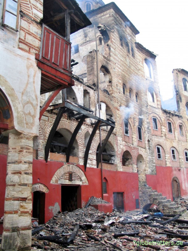 Feuer im Kloster Chilandaríou 2004 (Foto: Mönch Theodosios)