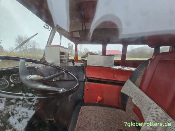 Arbeitsplatz im Skoda 706 RT