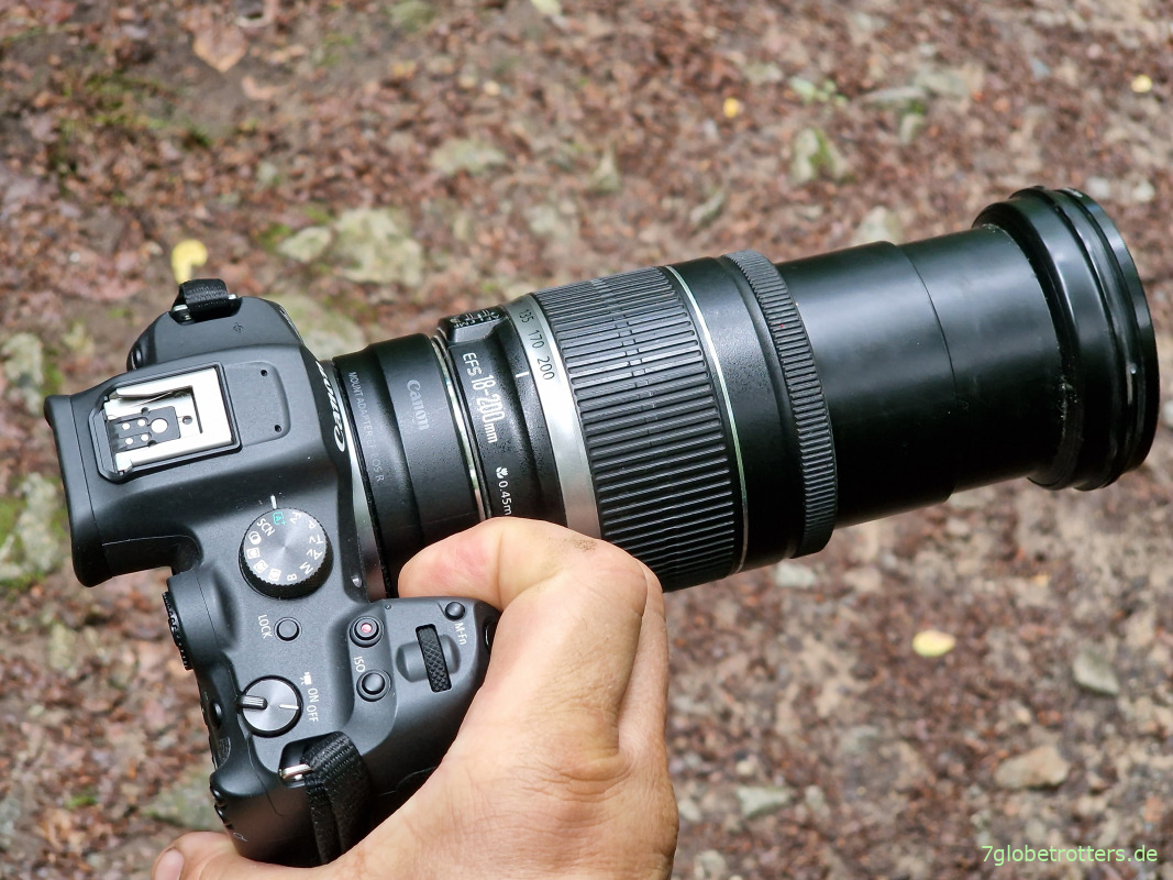 Canon EOS R7 mit EF-Adapter und Objektiv EF-S 18-200