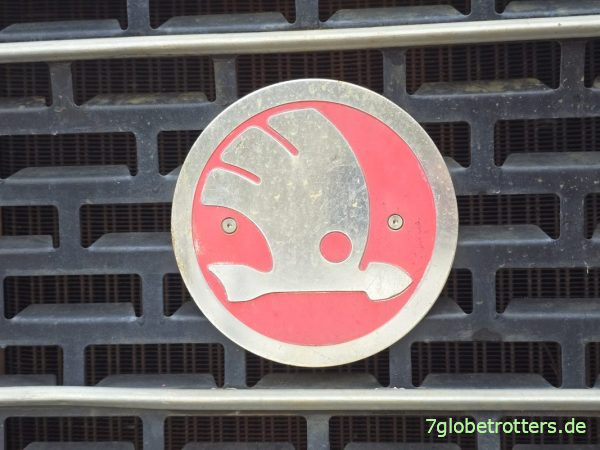 Skoda-Pfeil am 706 RT