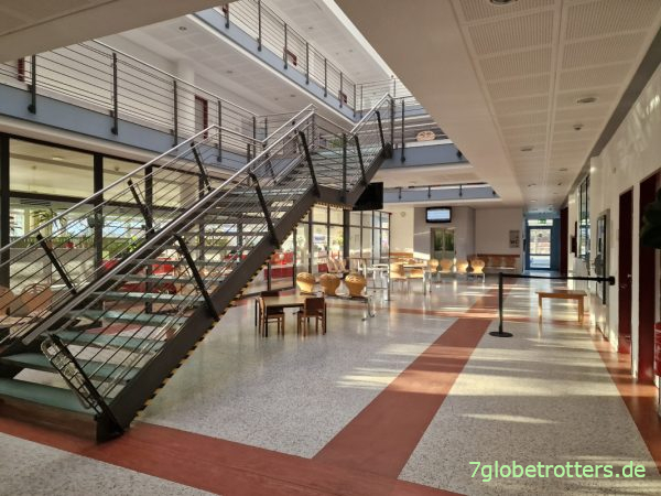 Eintragung der neuen Reifengröße für den Jeep Wrangler in der leeren Zulassungsstelle