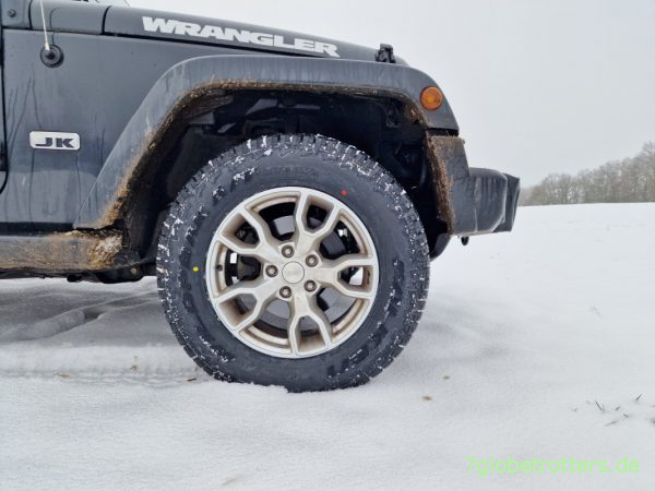 Jeep Wrangler JK mit neu eingetragenen Reifen