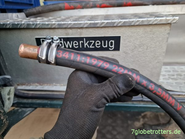 Ersatzkühlerschlauch für die Warmwasserheizung im Wohnmobil