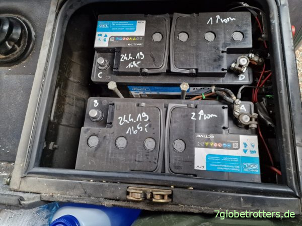 2 in Reihe geschaltete 12V-Batterien ergeben 24 V für die Wohnmobilelektrik