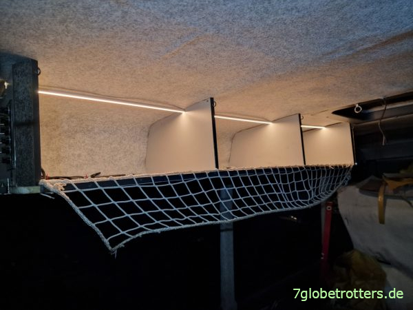 Fachbeleuchtung mit 24V-LED-COB-Leuchtband im Aluprofil