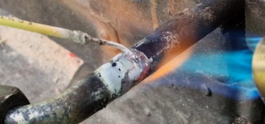 Es gibt bessere Methoden als Hartlöten mit der Lötlampe, aber der Test mit Silberlot zeigt gute Ergebnisse für Reparaturen unterwegs.