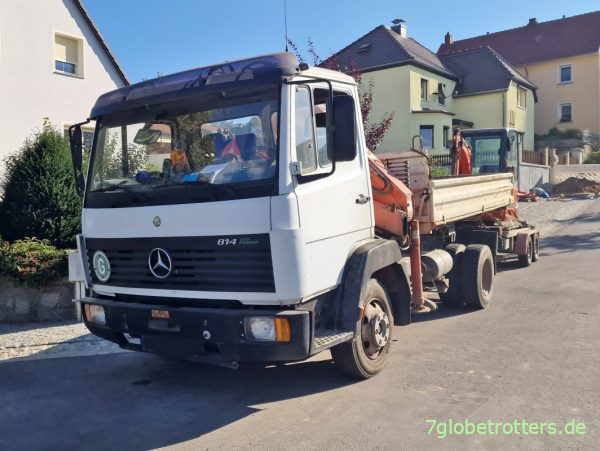 Mercedes LK 814 EcoPower als Kipper mit Kran Atlas 60.1