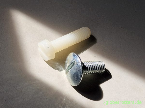 Plastikschrauben gegen Kondenswasser an Stahlschrauben
