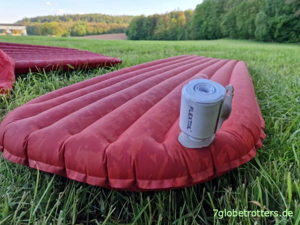 Aufpumpen der Luftisomatten mit der Akkupumpe