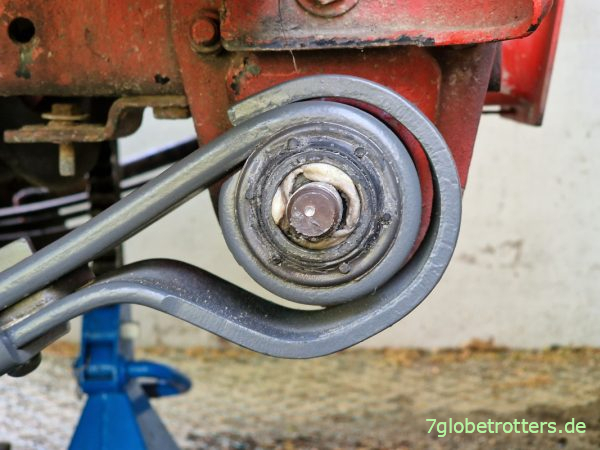 Neue Vorderfeder einsetzen