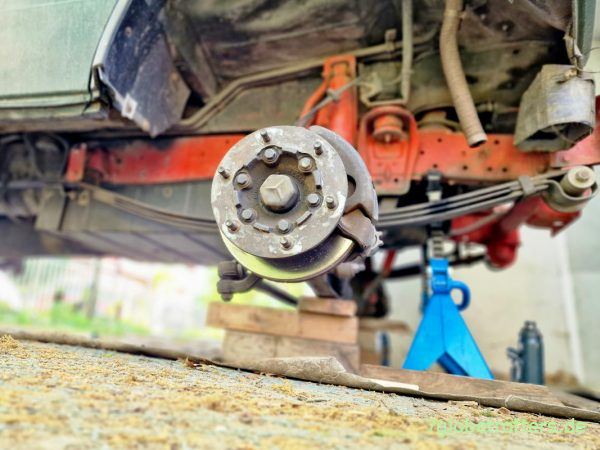 Vorderfedern aus- und einbauen Mercedes T2N