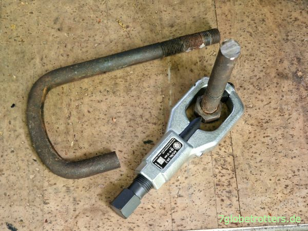 Abgeflexte Federnbride mit Mutternsprenger